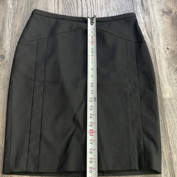 Halogen Women’s Black Pencil Skirt, size 4 - Picture 6 of 12